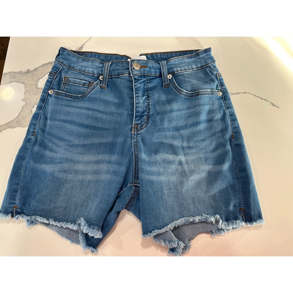 Crown & Ivy Women's Denim Shorts Blue Frayed Hem Casual Summer Size 6